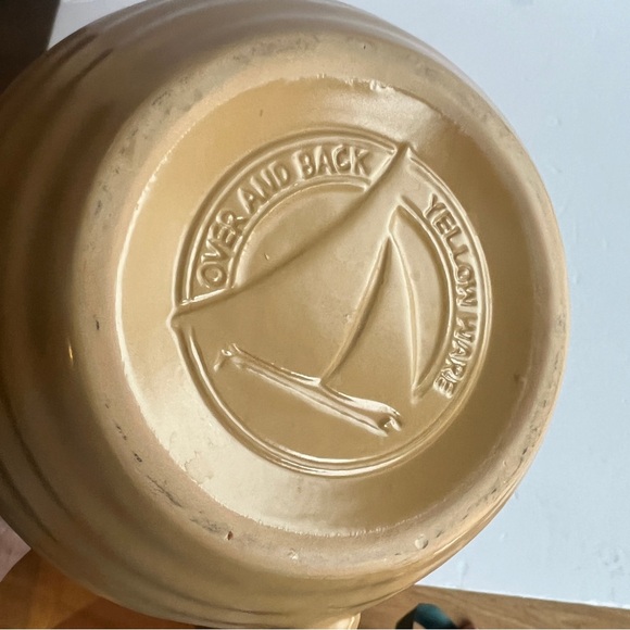 Pitcher Over and Back ceramic Beehive Shape sangria Water Heavy Thanksgiving - Picture 2 of 3